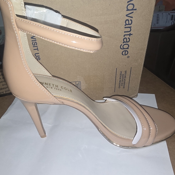 Kenneth Cole Shoes - Kenneth Cole Women's Tan Heels NWOT NWOB 9.5M